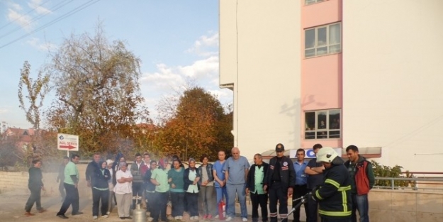 Korkuteli’nde Özel Hastanede Yangın Tatbikatı Gerçekleştirildi