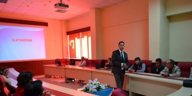 Kurum Personellerine İlk Yardım Eğitimi