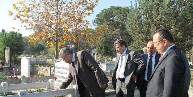 Öğretmenler Günü Nedeniyle Kabir Ziyareti