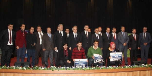 Girişimci Kente Doğru Projesinde Dereceye Giren Öğrencilere Ödülleri Verildi