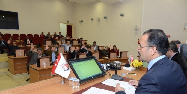 Uşak Belediyesi 2015 Yılı Bütçesi Kabul Edildi