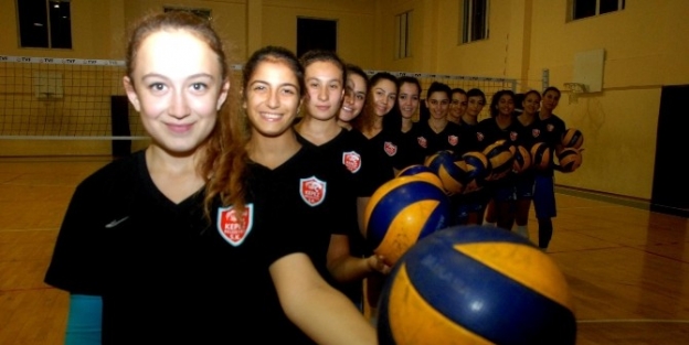 Kepez Voleybolda Hedef Galibiyet