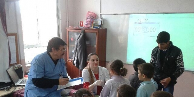 Atatürk İlkokulu’nda Ağız Ve Diş Sağlığı Taraması