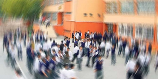 Hizmetli çocukları kazan dairesine kilitleyip...