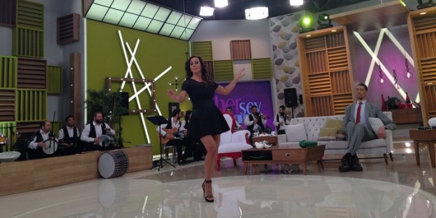 Her Şey Dahil'de Asena'dan dans şov