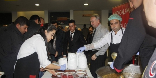 Medicalpark’tan 2 Bin Kişiye Aşure İkrami