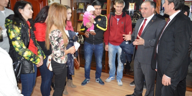 Kazak öğrencilerin Orhangazi çıkarması