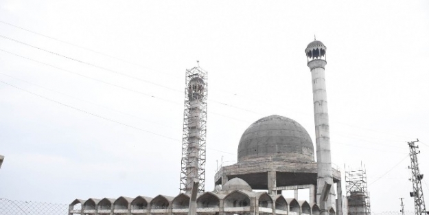 Vali Küçük Mevlana Külliyesi’nde