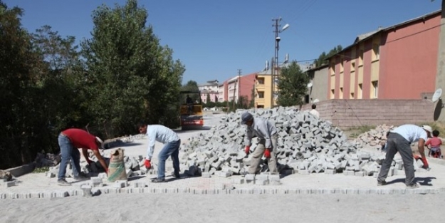 Özalp Belediyesi’nin Yol Yapım Çalişmalari