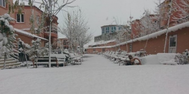 Aksaray’a Yılın İlk Karı Düştü