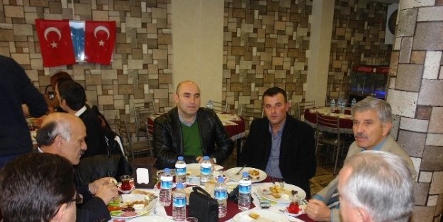 Türk Eğitim-sen Üyeleri Saray’da Kahvaltıda Buluştu