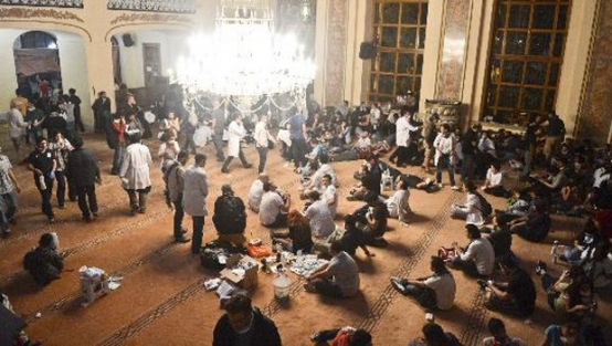 O müezzin Diyanet'e dava açtı