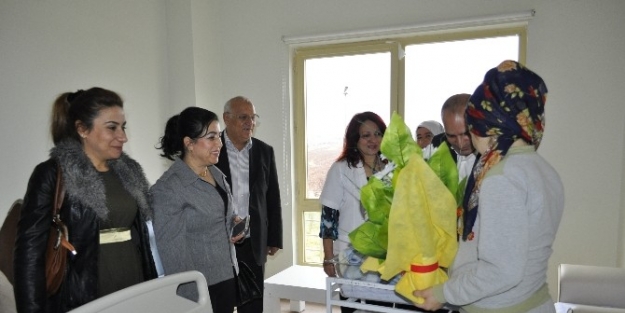 Yeni Doğum Yapan Annelere Ziyaret