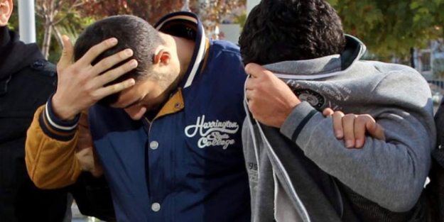 Cezaevine götürülürken firar etti