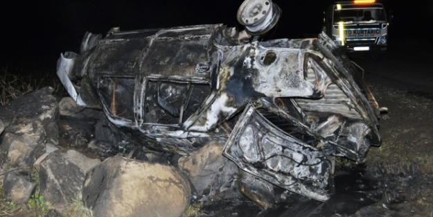 Takla atan araç alev aldı, 2 yaralı