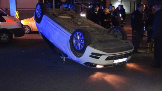 Alkollü sürücü telefonun derdine düştü