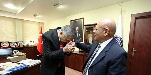 Başkan Karalar 49 Yıl Sonra Aynı Sırada