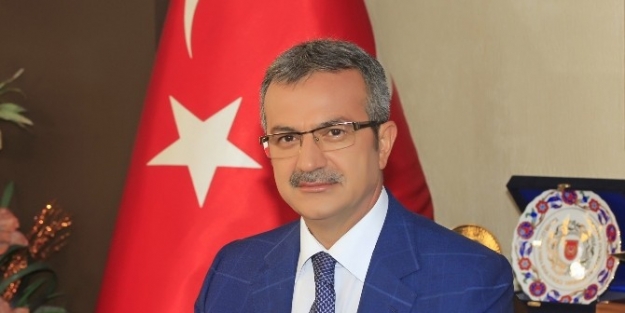 Başkan Köşker Öğretmenler Günü’nü Kutladı