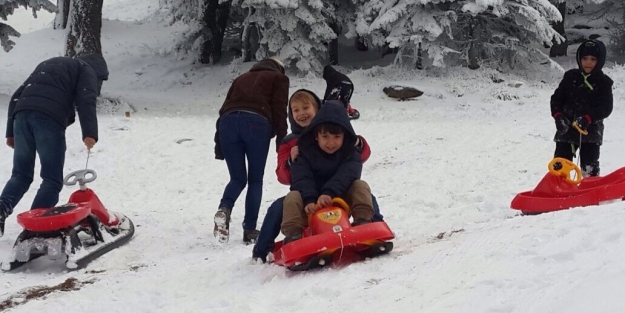 Uludağ'a günübirlikçi akını