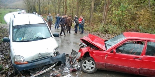 Çaycuma’da Trafik Kazası: Üç Yaralı
