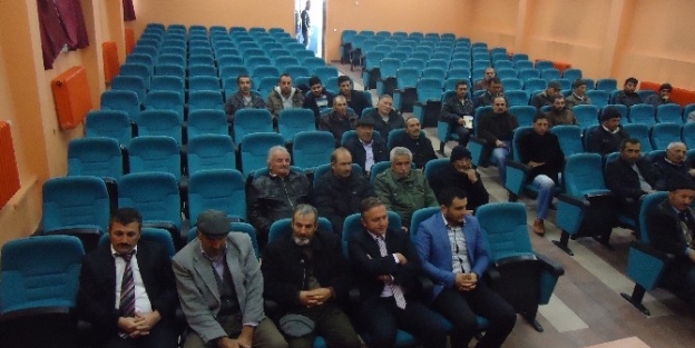 Kelkitli Çiftçilere Suni Tohumlama Ve Buzağı Bakım Semineri