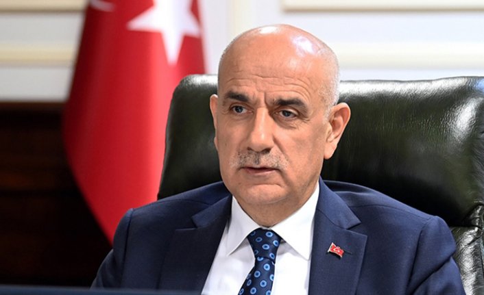 Bakan Kirişci: "Ziraat, gıda ve su ürünleri mühendisleri ile veteriner hekimleri gibi lisanslandıracağız"