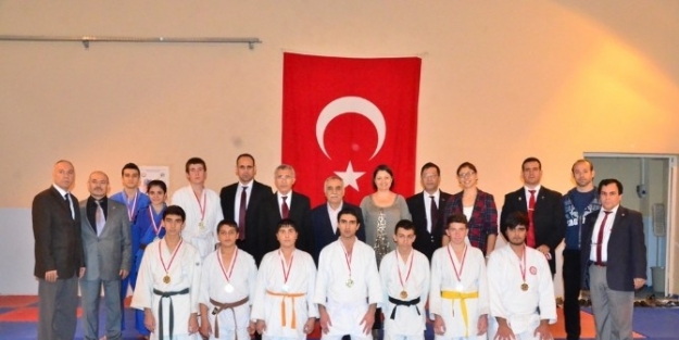 Adana’da Okullarası Gençler Judo Müsabakaları
