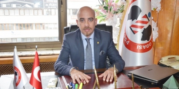 Berber Ve Kuaförlerden Resmi Tatil Talebi