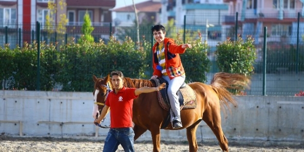 Denizli’de 7 Bin Çocuk Binicilik Kursuna Katıldı