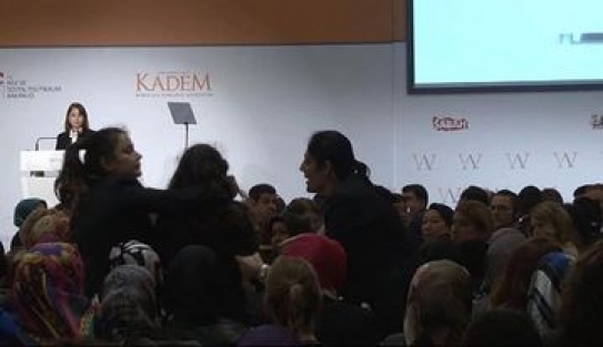 Erdoğan'ın katıldığı toplantıda gerginlik