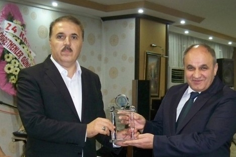 Okul Müdürü Sarı’ya Veda Yemeği