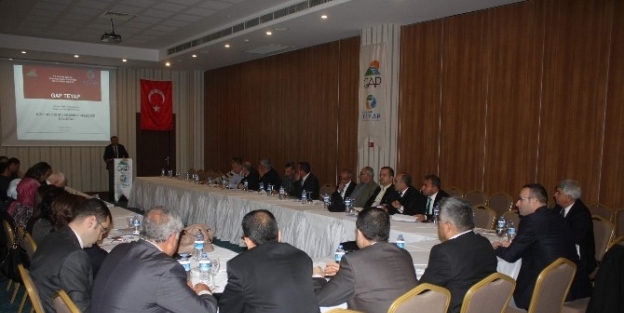 Nizip Belkıs Pompaj Sulamasının Geleceği Çaliştayi Düzenlendi