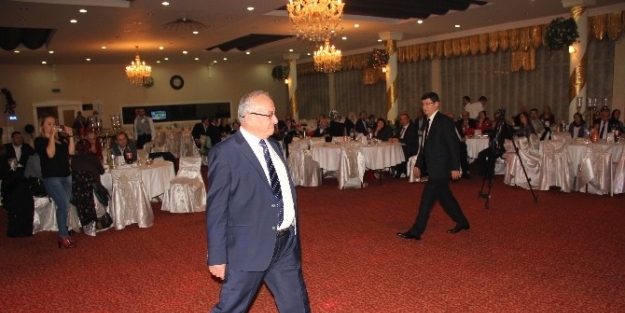 Karahallılar Vakfı’ndan 2014 Yılı Geleneksel Tarhana Gecesi