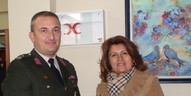 Ereğli Jandarmasından Öğretmenlere Çiçek