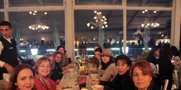 Özel Sanko Okulları’nda Öğretmenler Günü Coşkusu