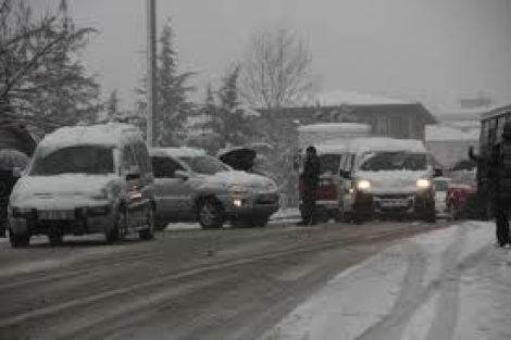 Konya'da kar kaza getirdi!