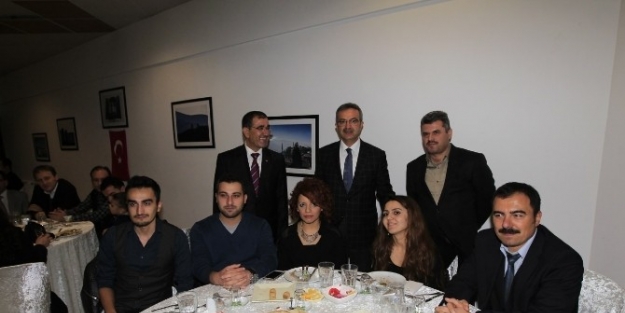 Gebzeli Öğretmenler Yemekte Buluştu