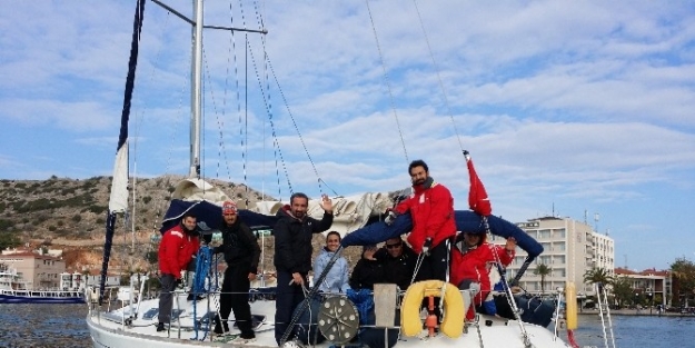 30 Üniversite Öğrencisi Yelkenle Tanıştı