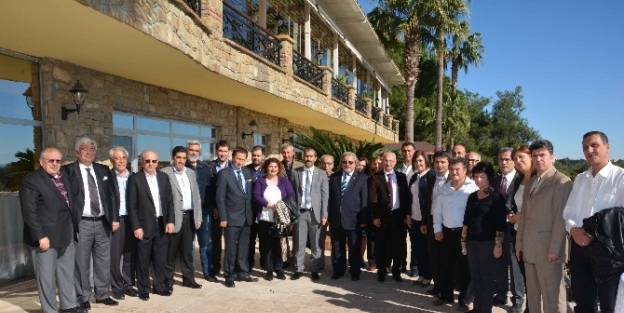 Serindağ: ”inşaat Mühendisi Enflasyonu Var”