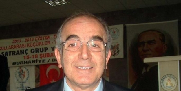 Burhaniye’de Spor Salonuna Tenis Kortu