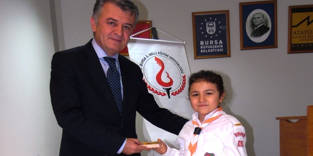 Ekmek kuponunu ihtiyaç sahiplerine bağışladı