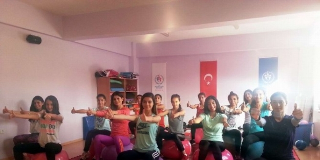 Ayvalıklı Atletler Rio Olimpiyatlarına Hazırlanıyor