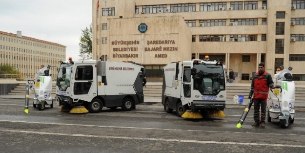 Diyarbakır Büyükşehir Belediye 4 Adet Temizlik Aracı Satın Aldı