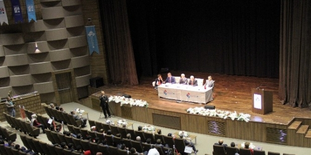 Hasan Kalyoncu Üniversitesi’nde Öğretmenler Günü Paneli Gerçekleştirildi