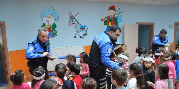 Erzincan Emniyeti Miniklere Trafik Bilincini Oluşturuyor