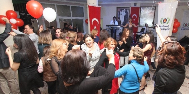 Gaziemir Belediyesi Öğretmenleri Unutmadı