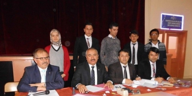 Sungurlu’da Öğrenci Meclis Başkanı Seçildi