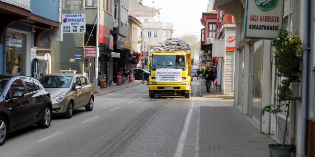 Mudanya Kaymakamlığı'ndan dar gelirliye kömür yardımı