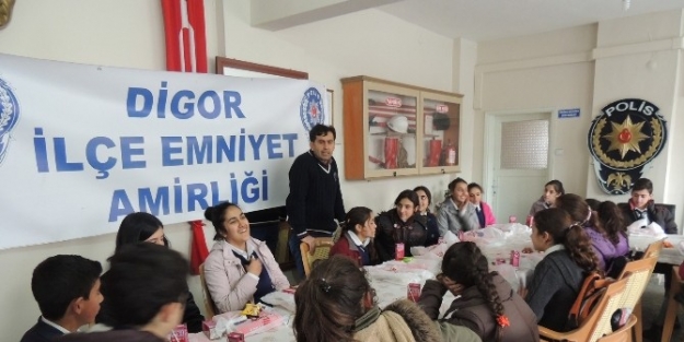 Digor İlçe Emniyet Amirliği’nden Öğrencilere Teog Sınavı Öncesi Moral