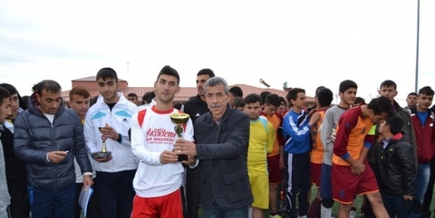 Bingöl’de Liseler Arası Futbol Turnuvası